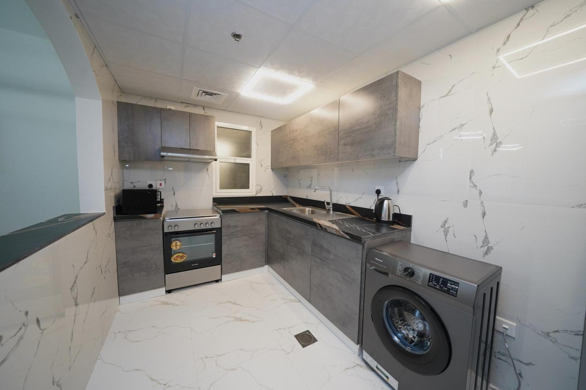 Spacious Modernized 2 Bedroom And Duplex 4 Br By Taskeen Homes Apartment