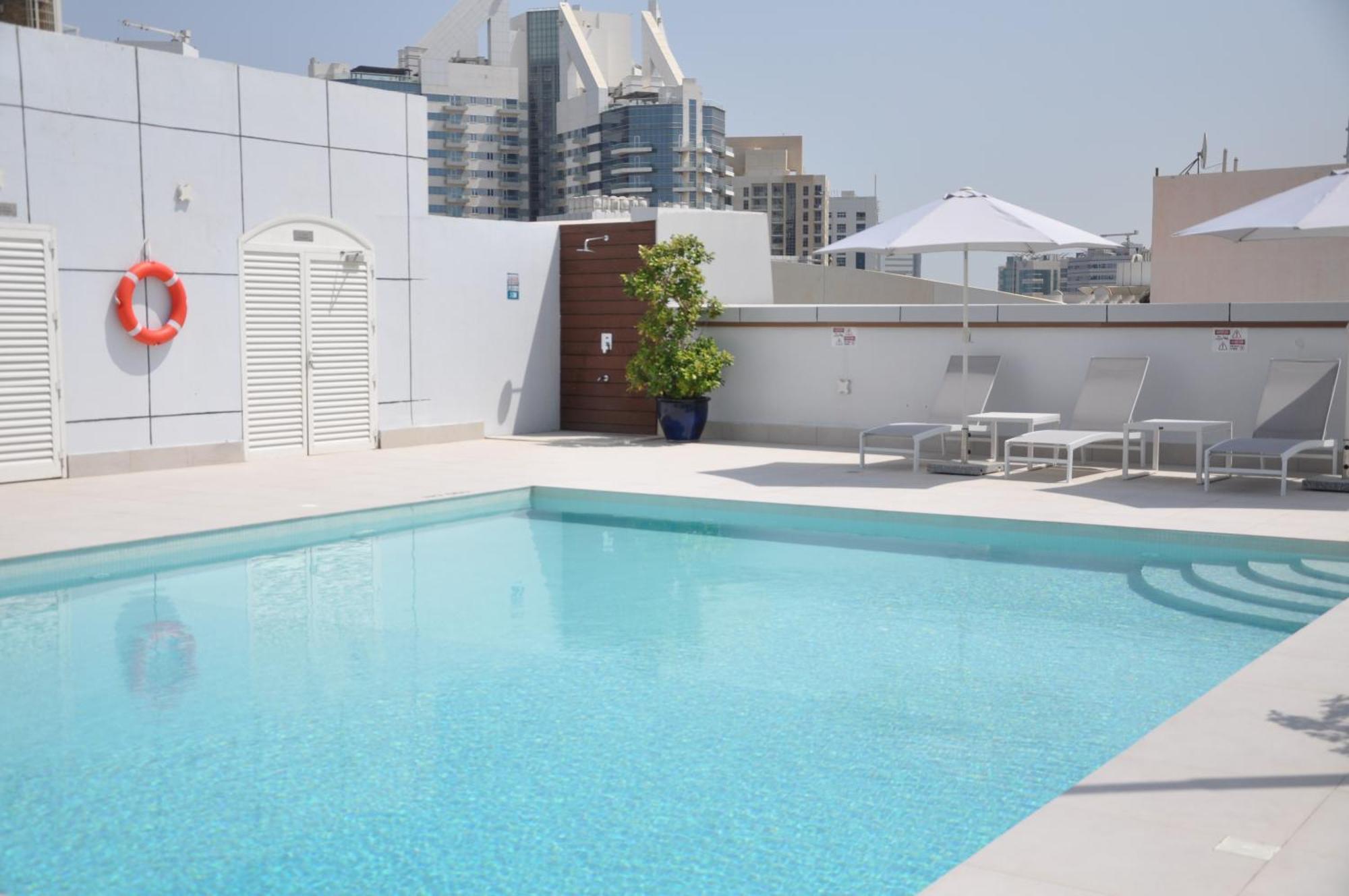 Apartment Spacious Modernized 2 Bedroom And Duplex 4 Br By Taskeen Homes