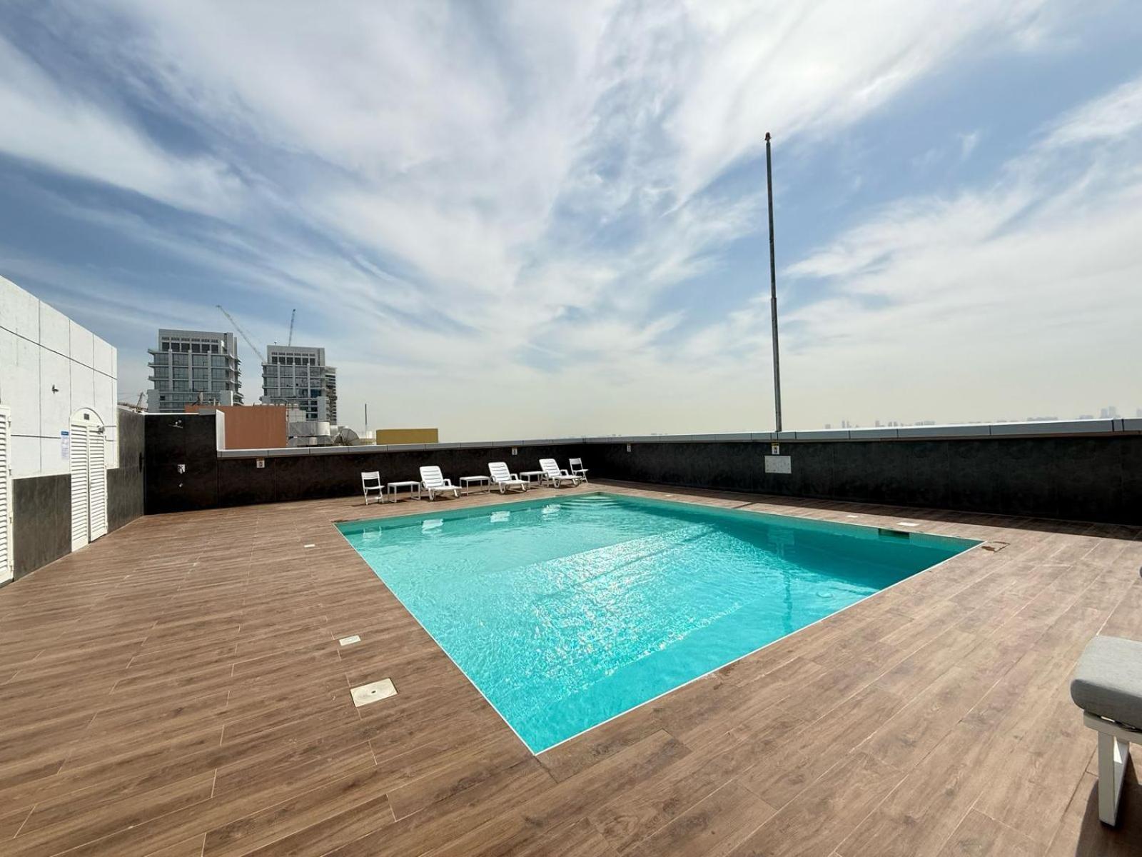 Spacious Modernized 2 Bedroom And Duplex 4 Br By Taskeen Homes * Dubai